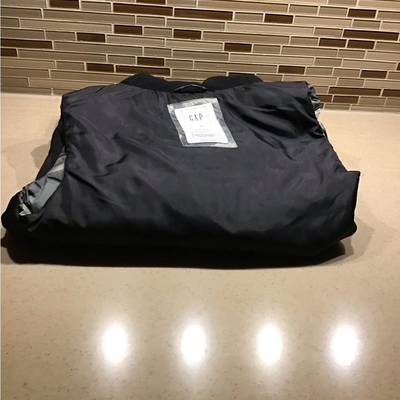 Recycle Lightweight Camouflage puff Vest. - Picture 5 of 7